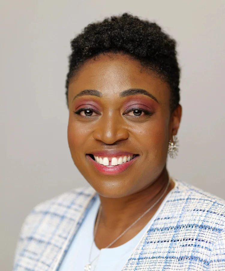Dr. Tati Warren